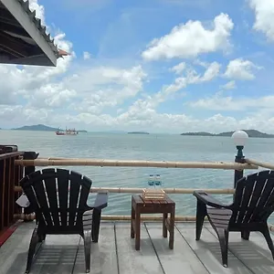 Guest house Navareeya House Seaview